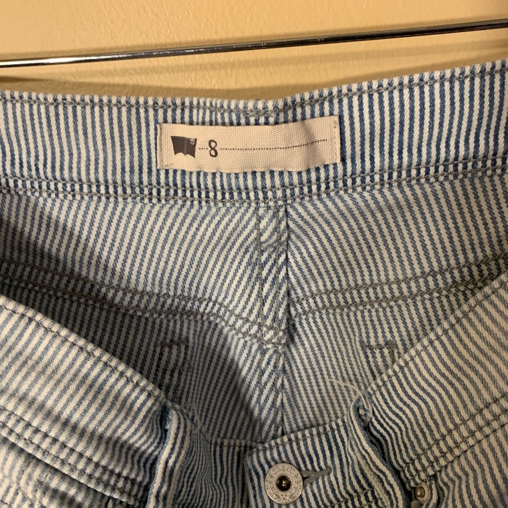 Levi’s - Picture 2 of 6